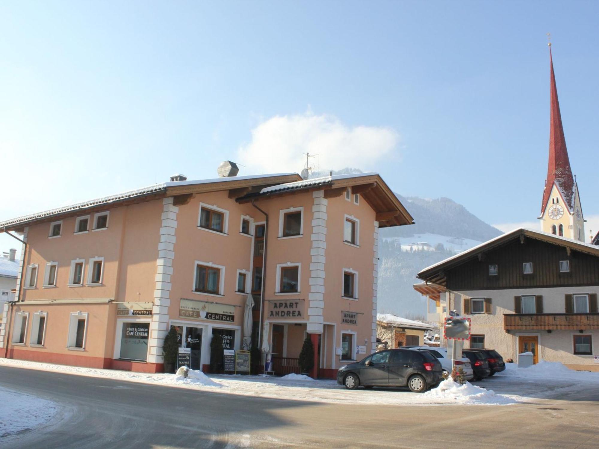 Charming Apartment In Uderns With Balcony Exterior photo